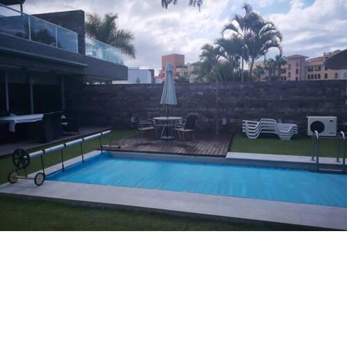 Deluxe Villa with private pool heater El Duque