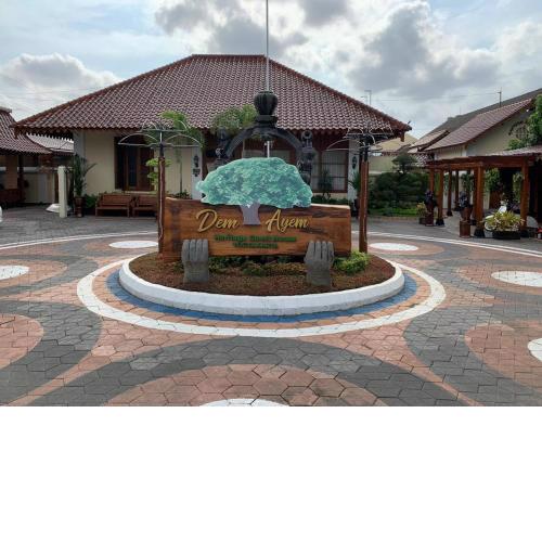 Dem Ayem Heritage Guest House