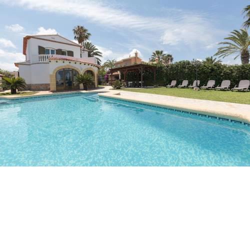 Denia Villa Sleeps 12 Pool Air Con WiFi
