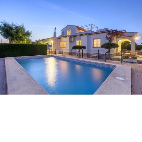 Denia Villa Sleeps 6 Pool Air Con WiFi