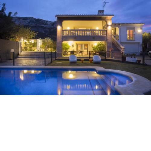 Denia Villa Sleeps 6 Pool Air Con WiFi
