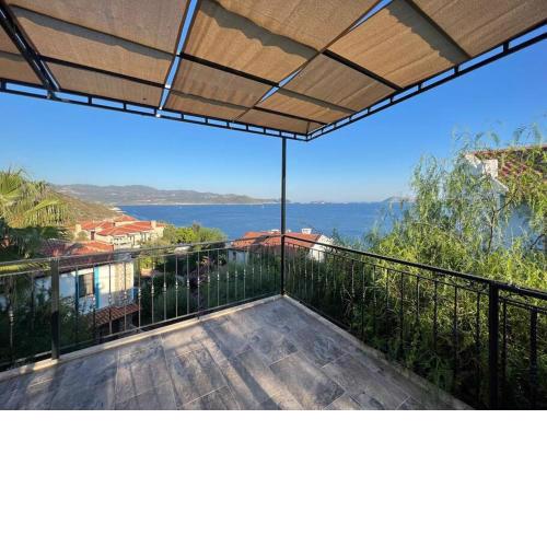 Denize 75m Full Deniz Manzarlı Villa