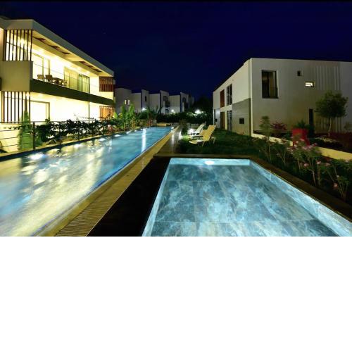 Denize Sıfır, Havuz Manzaralı, Bodrum Merkezde 1+1