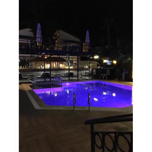 Derin Luxury Hotel