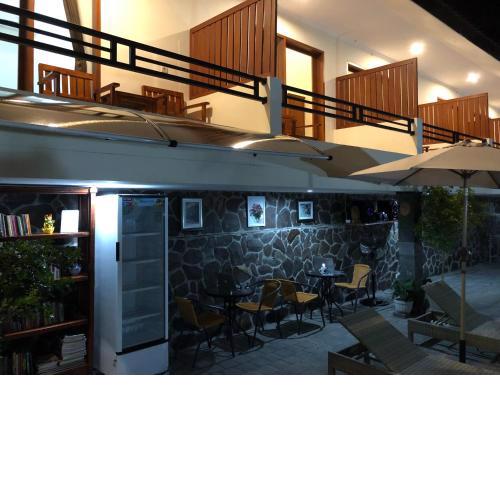 DeRose Guest House