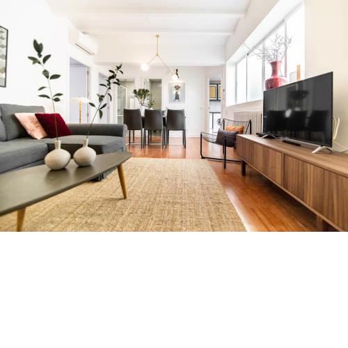 DESIGNED AND RENOVATED APARTMENT PLAZA DE ESPAÑA