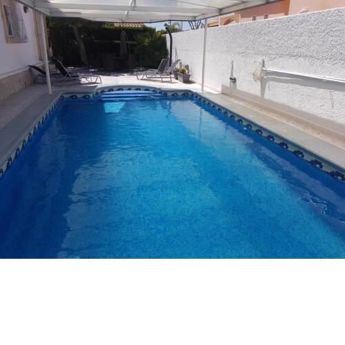 Detached 3 bedroom villa with private pool sleeps 6 - 8