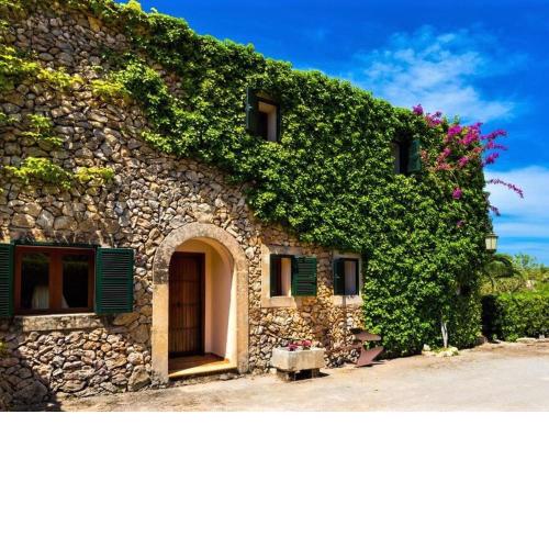 Detached Villa in S' Espinagar near the sea