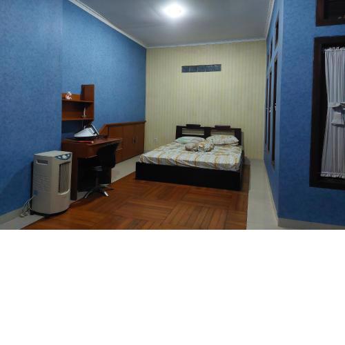 Dewi House Pondok Hijau Parongpong Bandung 1
