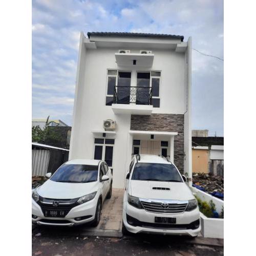 Diamond Town House 9 A