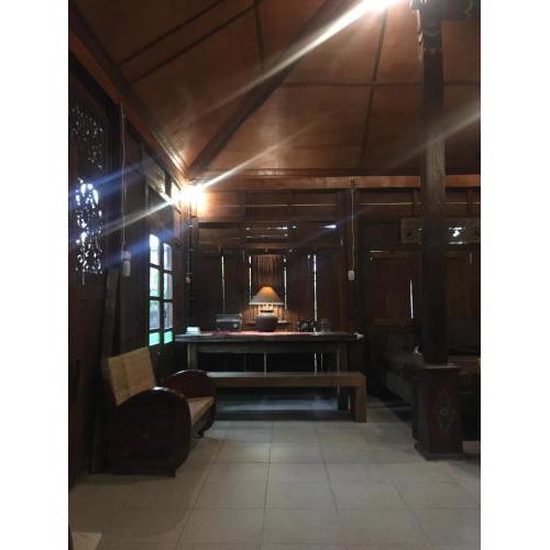 Din House Jembrana