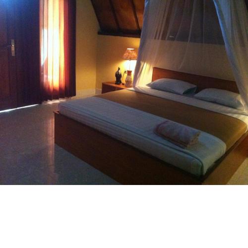 Dinoyin Bungalows