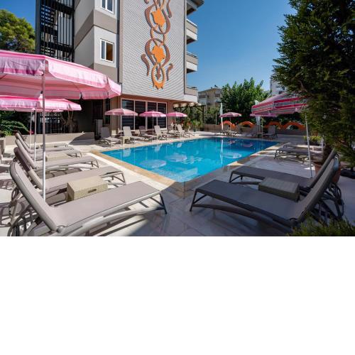Dionisus Hotel Lara