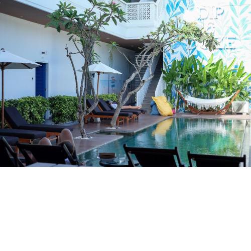 Dip & Doze Boutique Hostel