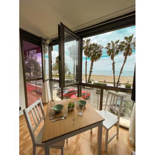¡Disfruta de vistas panorámicas a la playa!