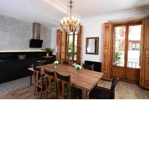 Diwan Suite Apt 4 Bedroom 5 Bath
