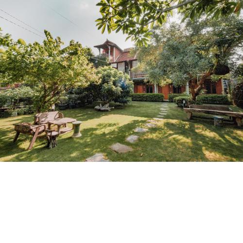 Djajanti House