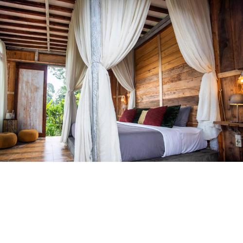 Dkubusalangki Villa