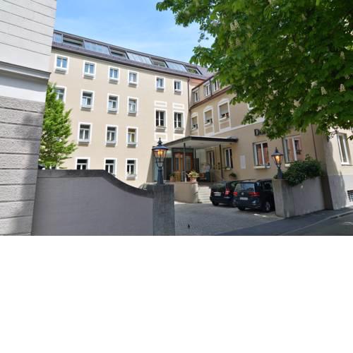 Dom Hotel