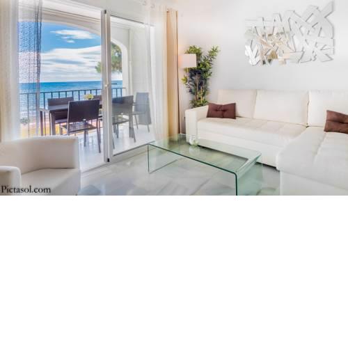 Dona Lola Micaela Beach front duplex apartment with open sea and beach views located between Marbella and Fuengirola - Costa del Sol - CS148