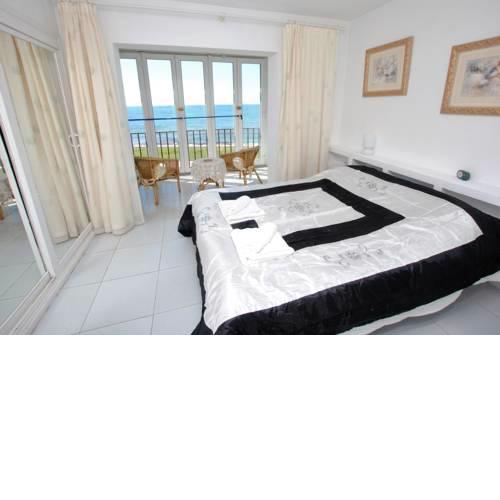 Dona Lola Sandra - Frontline beach house with full sea views within a short drive to Marbella - Costa del sol CS108