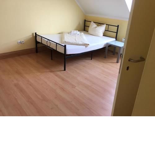 Doppelbettzimmer mit Bad