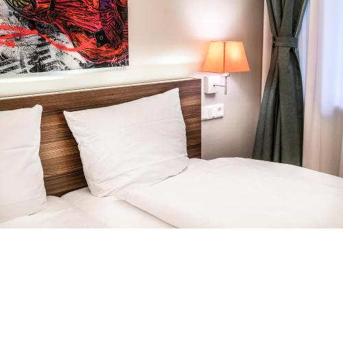 Doppelzimmer 319
