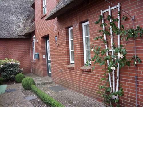 Dörpstrat 93a - Schöne Reetdachwohnung