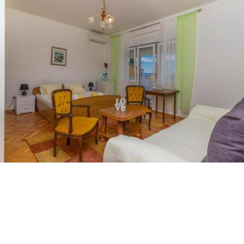 Double Bedroom Seaview