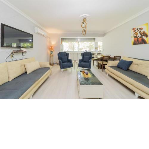Dreamy Flat with Backyard Near Lara in Muratpasa