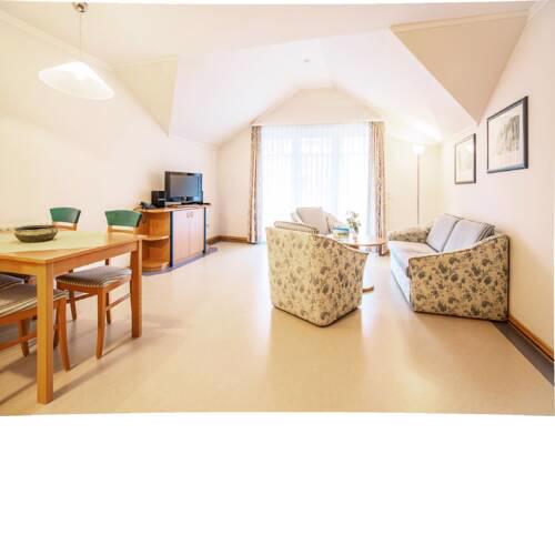 Dünenpark Binz Klassik Appartement mit 1 Schlafzimmer und Balkon im Dachgeschoss