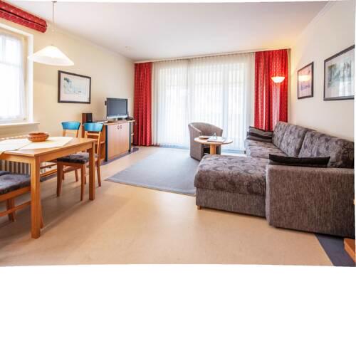 Dünenpark Binz Komfort Appartement mit 1 Schlafzimmer und Balkon im Obergeschoss