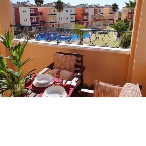 Duplex 2 plantas vistas piscinas en Mosa Golf