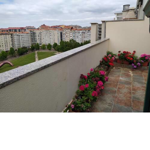 Duplex amplio,parking WiFi, 2 terrazas, bien conectado con playas, zona segura