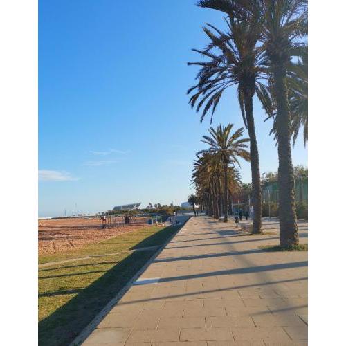 Duplex / Beach 3min/ BCN center 10min/Tren 2min