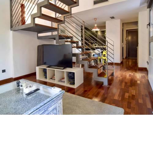 DUPLEX CENTRO DE MADRID-LA LATINA + GARAJE 4+1 pax