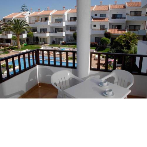 Duplex con vistas a piscina o exteriores, en Los Cristianos
