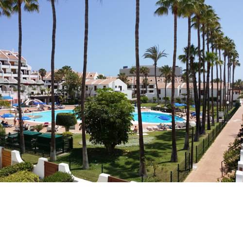Duplex Parque Santiago 2 close to pool, sea + beach, central, Wifi, heated pool