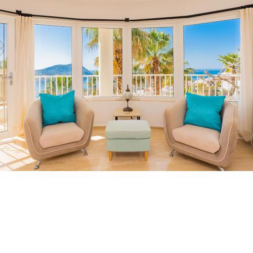 Duplex with Roof Terrace & Panoramic Sea View