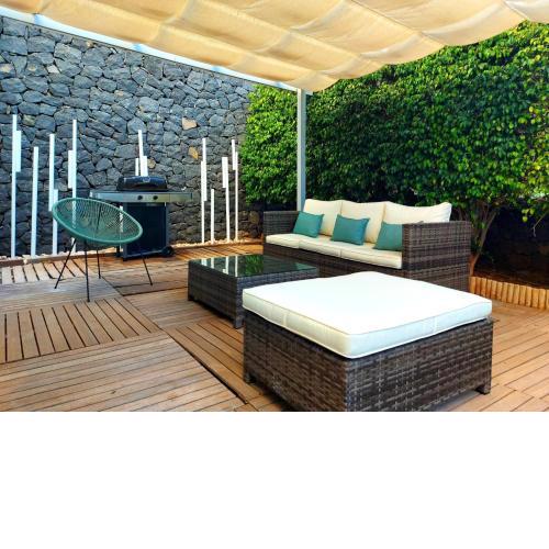 Duplex with sea views, garden and terrace