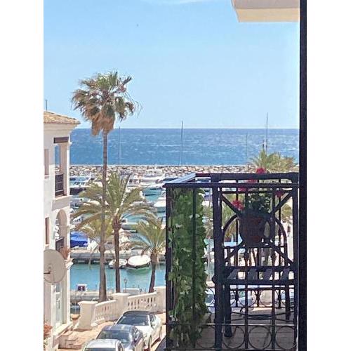 Duquesa Perfectly located 3 bedrooms apartment