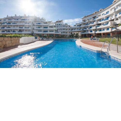 Duquesa Suites, Spacious 2 bedrooms apartment with great views DS203