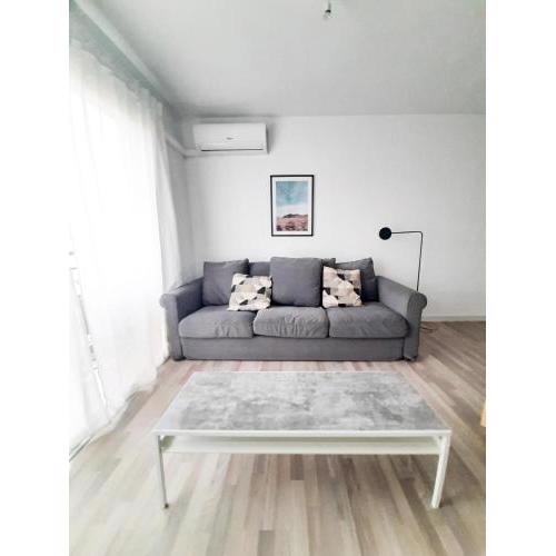DV Properties - Central Apartment with Solarium #P4F3