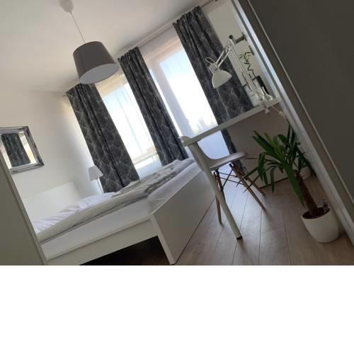 E2 Luxury Apt in City Centre. Underground Parking. Supermarket