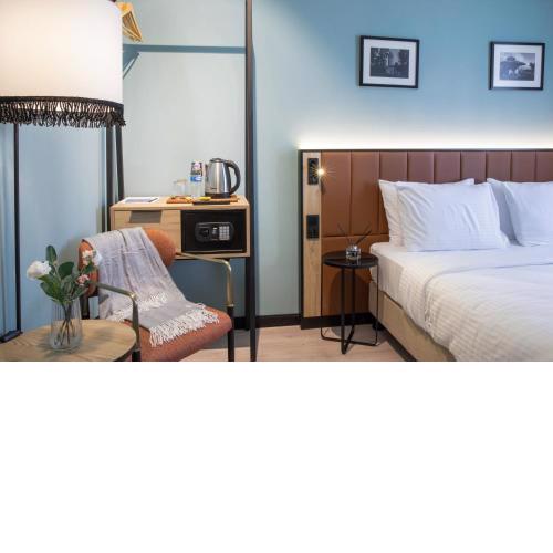 EA Exclusive Hotel