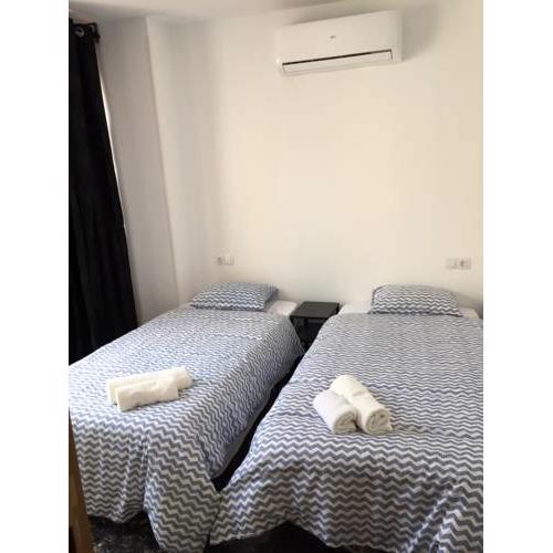 EasyRooms Malaga - Apartment 6 bedrooms