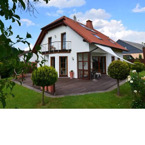 Modern Holiday Home in Willersdorf with Spa