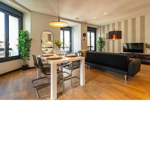 Edificio Fénix, Luxury Apartments