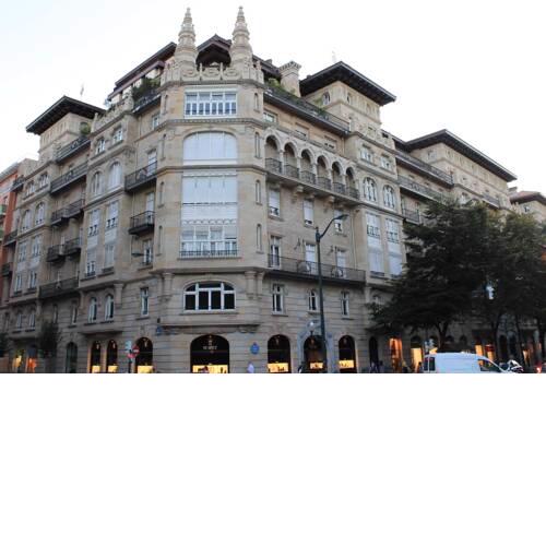 EDIFICIO HISTÓRICO EN EL CENTRO DE BILBAO