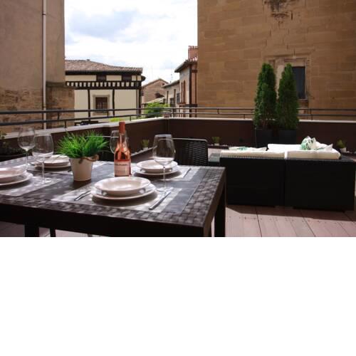 Edificio Privado con Terraza